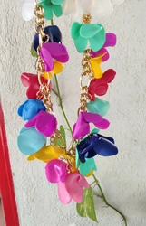 שרשרת פרחים צבעונית