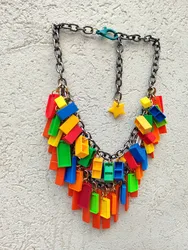 שרשרת צבעוניות משמחת