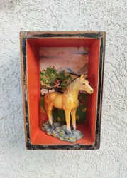 יצירה לבית סוס אצילי